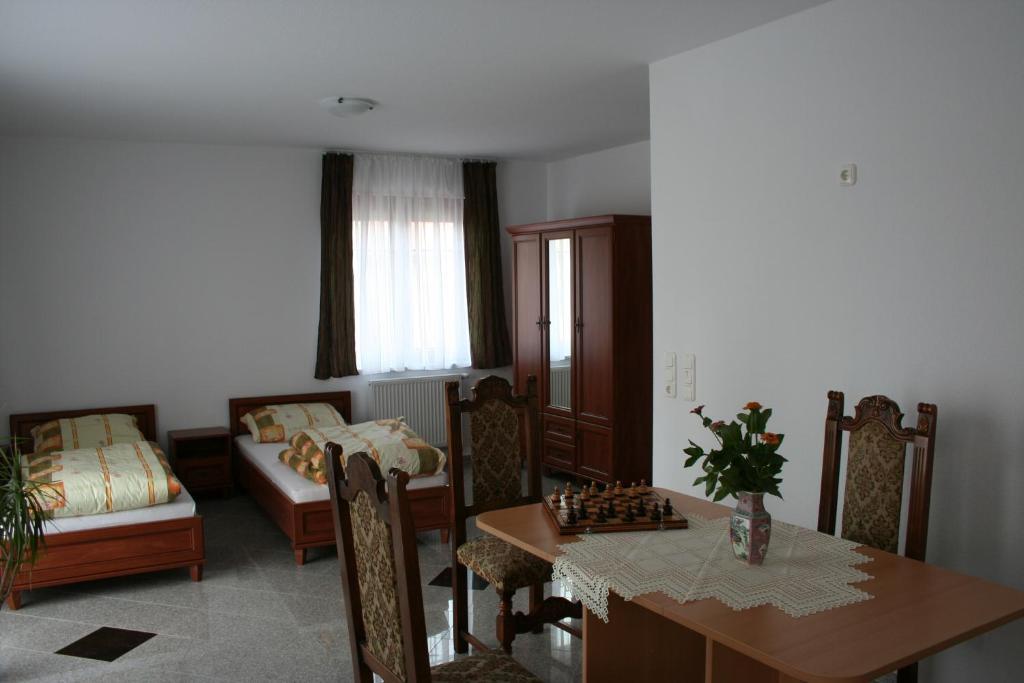 Pensjonacik Graven Apartamento Nidzica Quarto foto