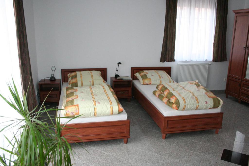 Pensjonacik Graven Apartamento Nidzica Quarto foto