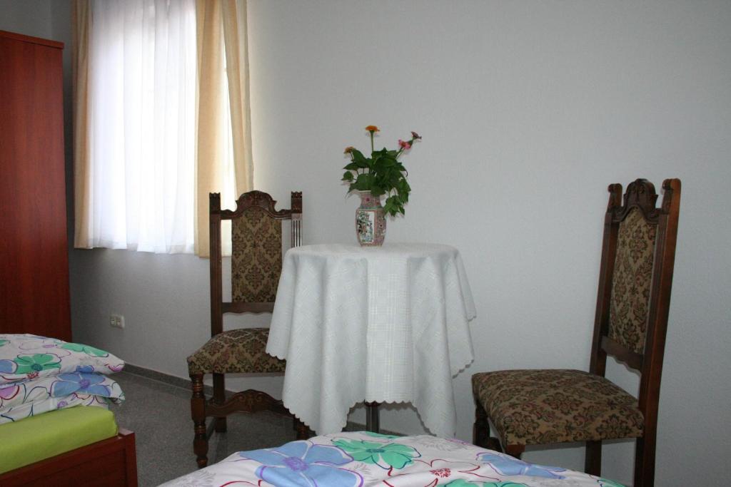 Pensjonacik Graven Apartamento Nidzica Quarto foto